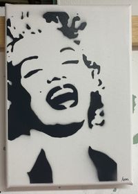 Marilyn lachend